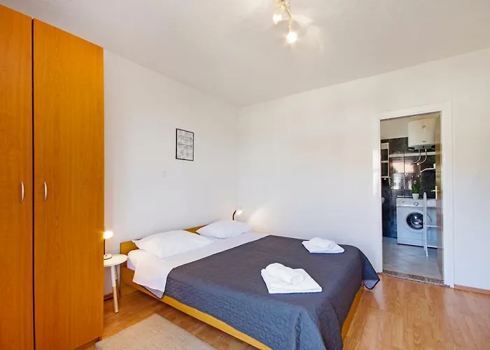 Solis Μακάρσκα