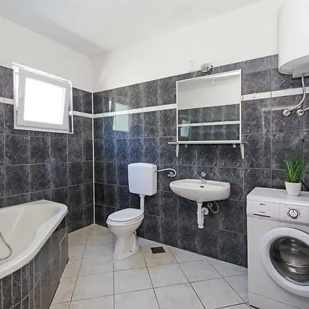 Solis Διαμέρισμα Μακάρσκα